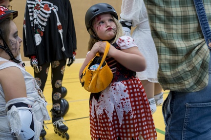 2025-10-31 Halloween Fox 11